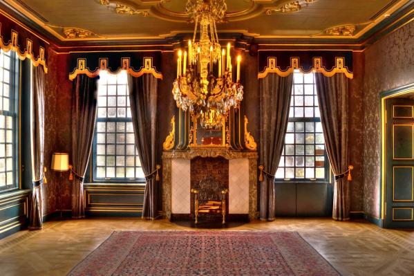 Homes Fit For A King: Heritage Maximalism Takes Over the Nation’s Homes